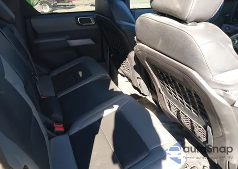 2022 Ford Bronco Black Diamond z USA, uszkodzony, nr VIN 1FMEE5DH0NLA87792